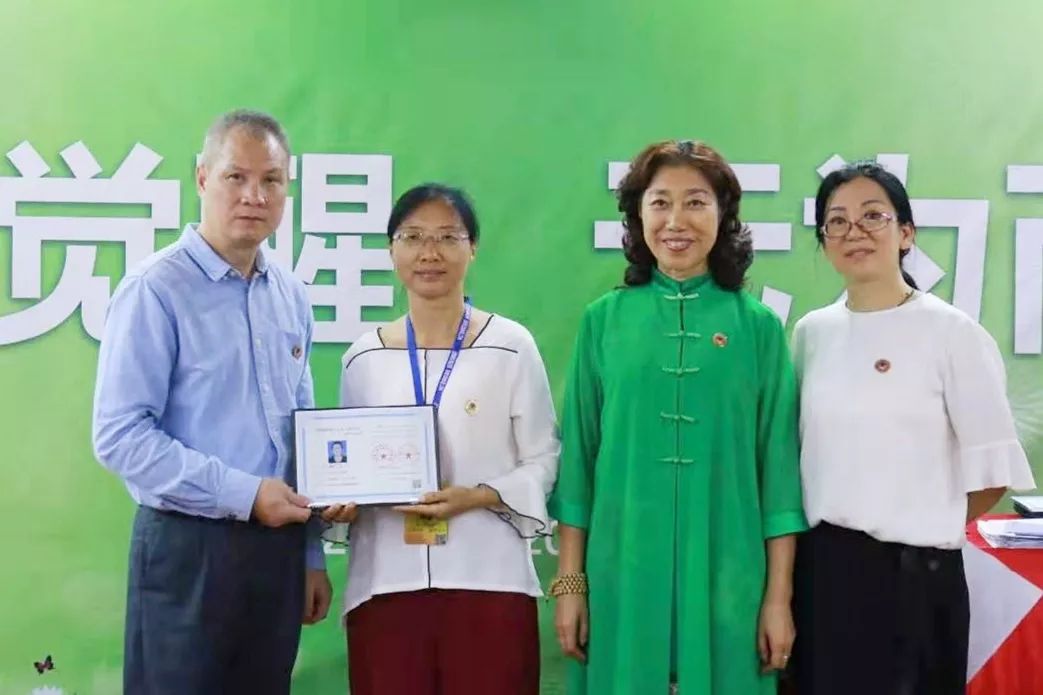 孩子突然不上學了？是提醒家長要覺醒了！